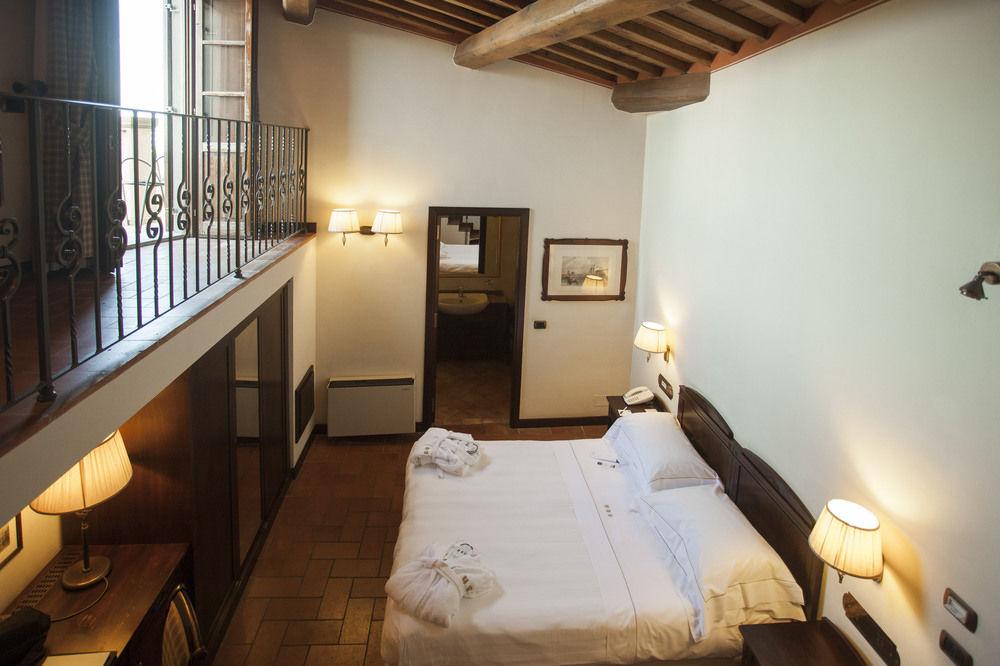 Unahotels Palazzo Mannaioni Toscana Montaione Exterior foto