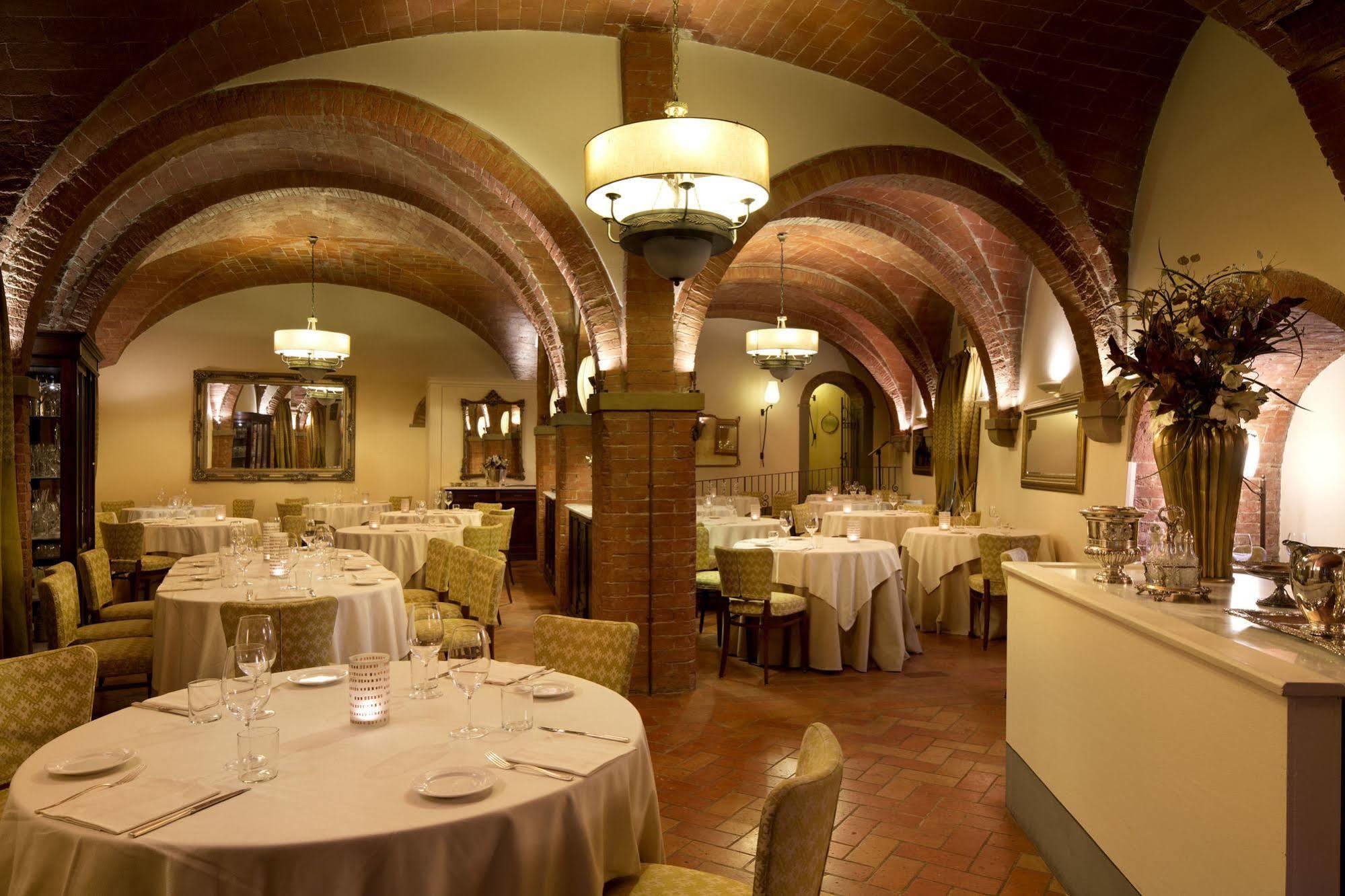 Unahotels Palazzo Mannaioni Toscana Montaione Exterior foto